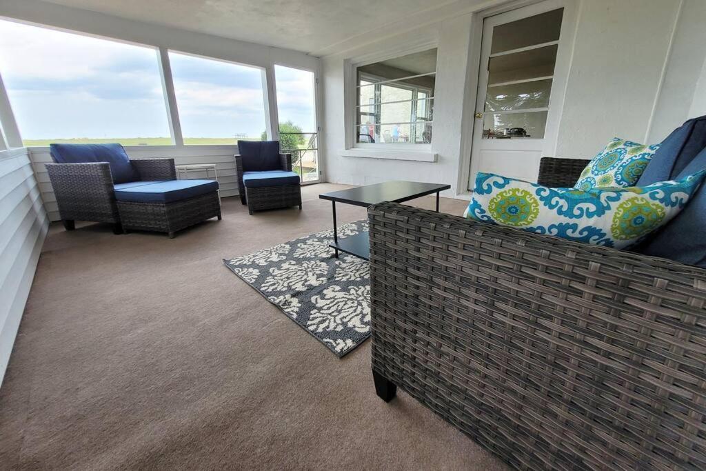 Waterfront Cottage Near Lambeau And Door County! Green Bay Exterior photo